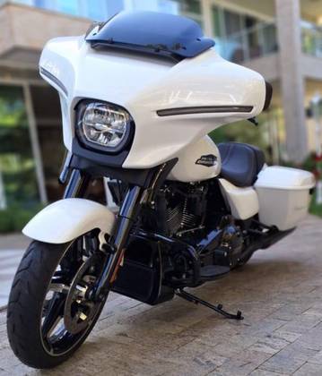 HARLEY-DAVIDSON STREET GLIDE 
